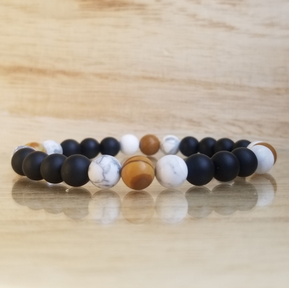 Tiger Skin Jasper & Howlite Onyx Stretch Bracelet - Picture 4 of 9